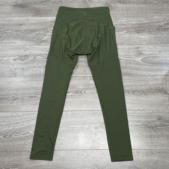 Thinx Moderate Absorbency Activewear Leggings High Rise Pockets Kale Green M - Picture 15 of 15
